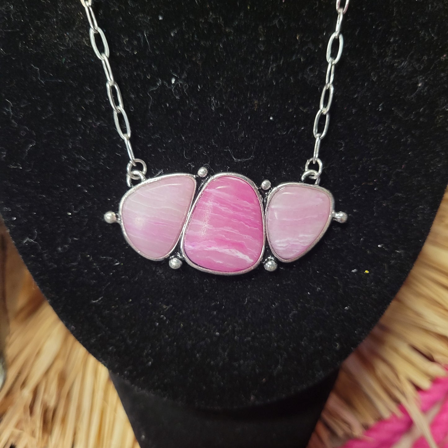Stillwater Necklace [pink]