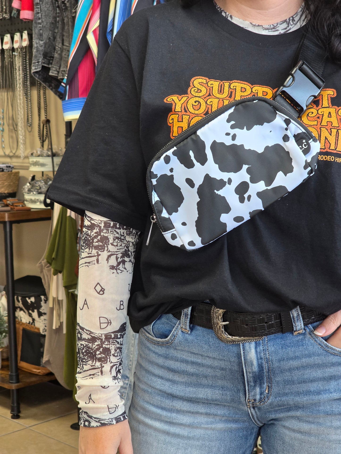 Howdy Cow Fanny Pack [black]