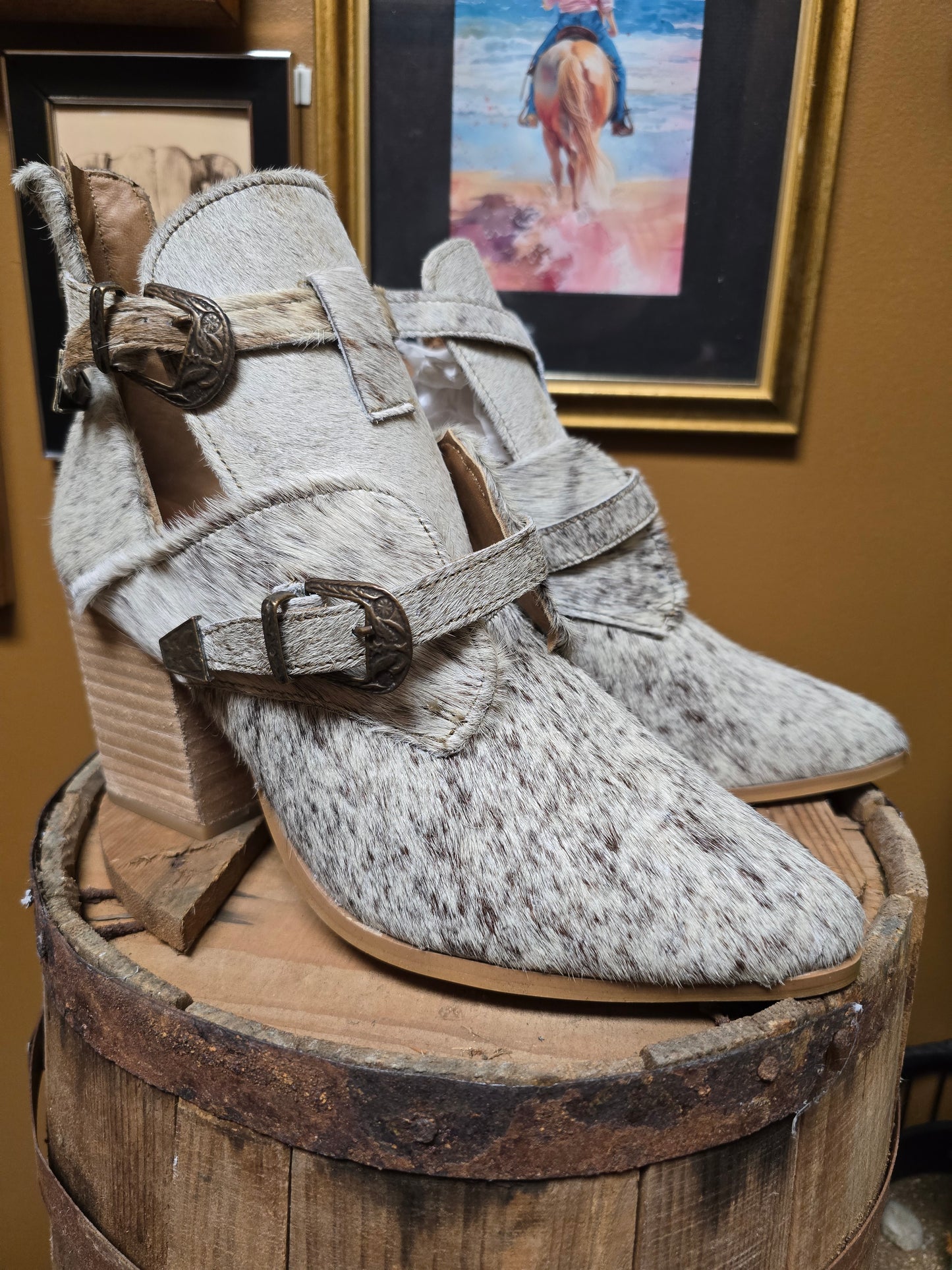 Matty Cowhide Heel [size 10]