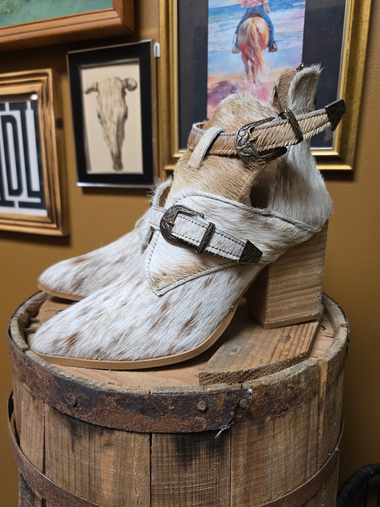 Matty Cowhide Heel [size 8]