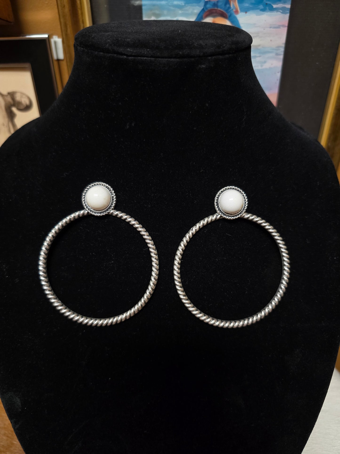 Dalton Hoop Earring [white]