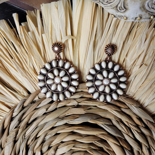 Concho Flower Earrings [white]